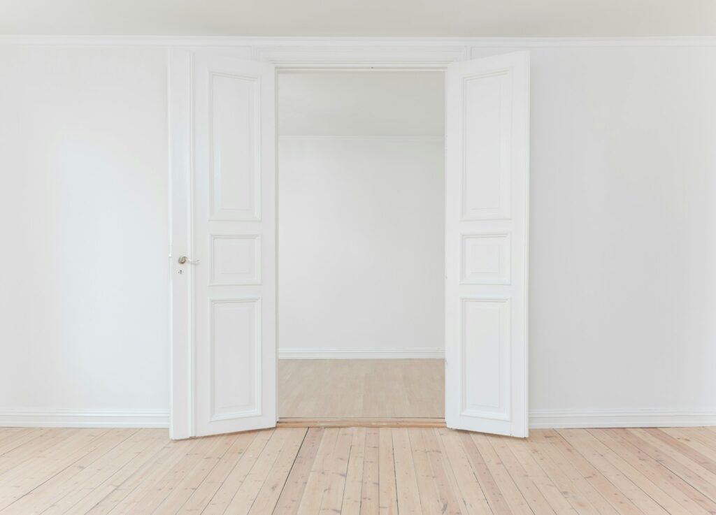 House Removals in Dubai: An Empty Room